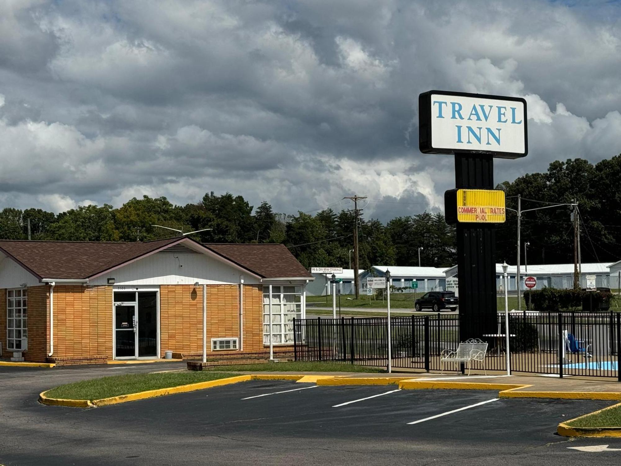 Travel Inn By Oyo Danville Us-29 エクステリア 写真