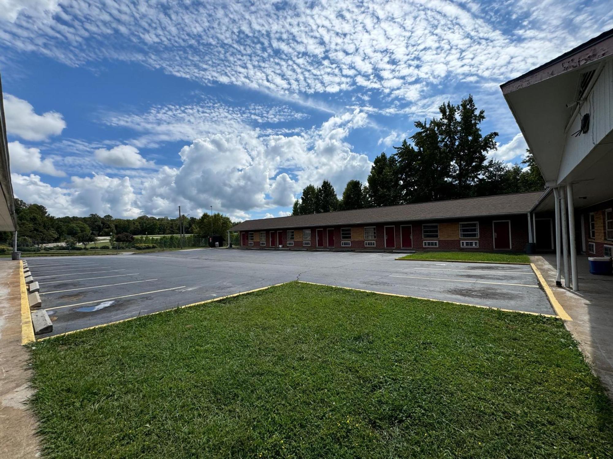 Travel Inn By Oyo Danville Us-29 エクステリア 写真